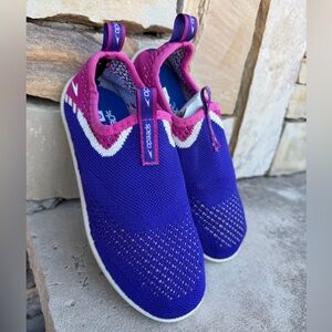 Speedo Junior Surf Strider Kids Water Shoes in Purple and Pink Sz-S (13-1). G